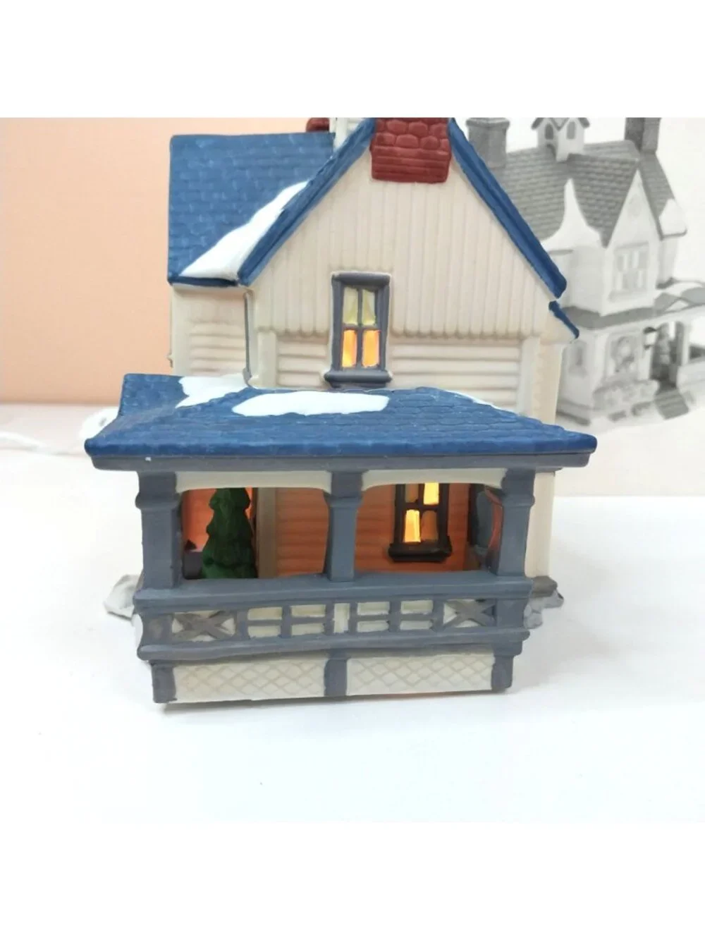 Department 56 New England Boarding House 5940-4 & Come Into The Inn 5560-3